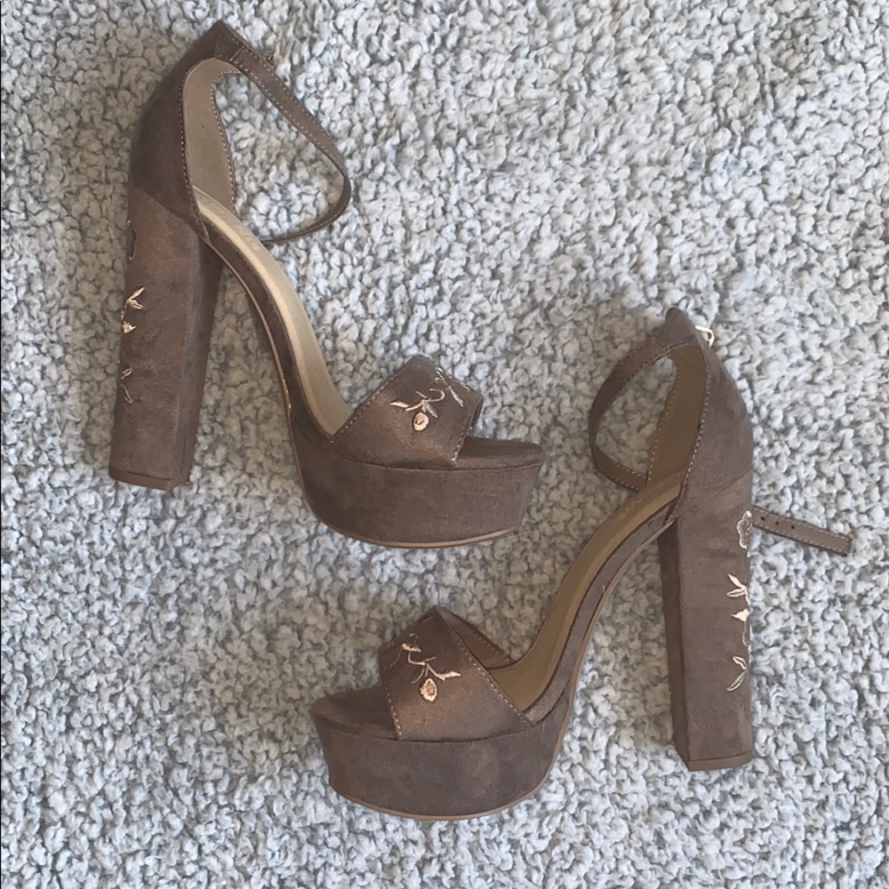 Embroidered chunky heel
